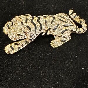 Vintage 80s/90s Black Enamel Tiger Brooch – 3.5" Goldtone & Rhinestones